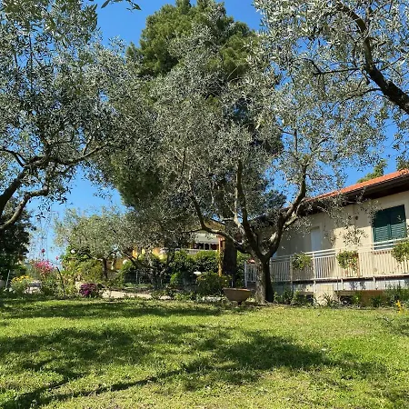 Апартаменты Nuovo Chalet Sole Luna, Riccione E Misano