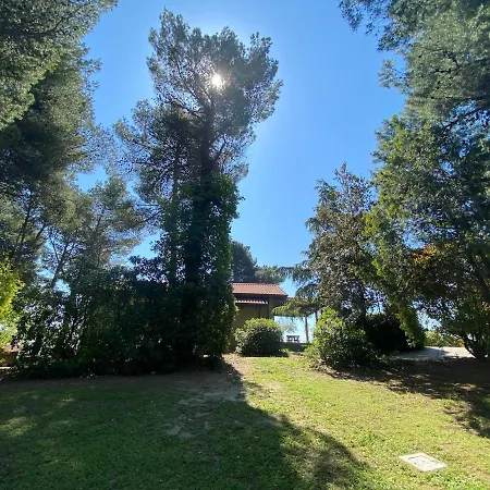 Апартаменты Nuovo Chalet Sole Luna, Riccione E Misano Santa Maria di Scacciano